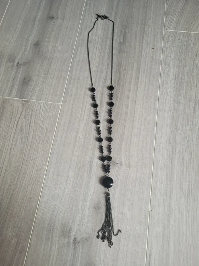 Collier long