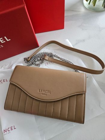Sac Lancel bandoulière en 1 portefeuille.