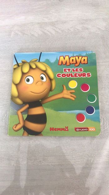 Livre Maya et les couleurs