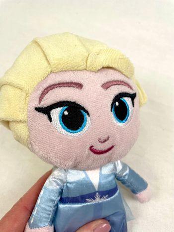 Peluche Disney Princesse Elsa la reine des neiges 2