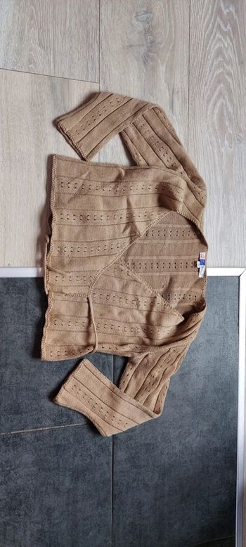 Gilet beige foncé Prémaman, taille 4 ans mais très grand, plus du 6 ans, neuf