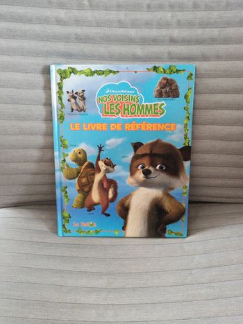 Livre enfant Nos voisins les hommes