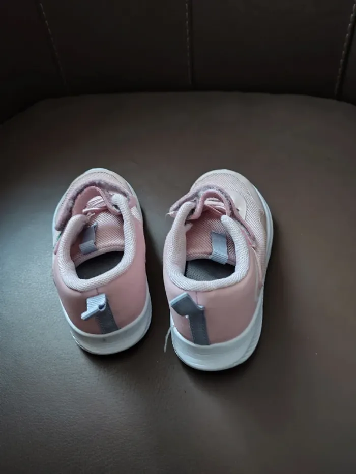 Chaussure basket rose scratch lacet élastiques taille 23 - photo numéro 2