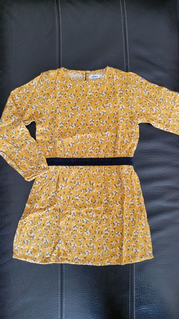 Robe fluide à manches longues moutarde 8 ans