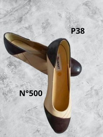 N°500 Chaussure beige/marron P38. Damart. Talon carré et bout arrondi.
