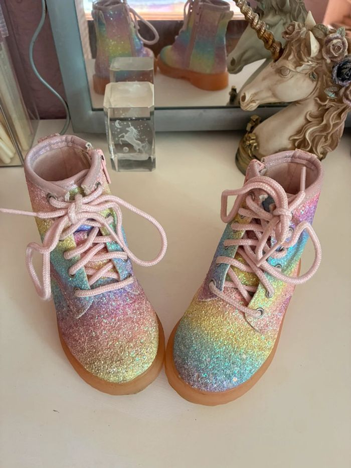 Bottes arc-en-ciel à paillettes , taille 22, Primark. - photo numéro 6