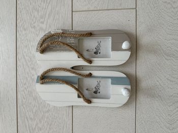 Porte manteau marin en forme de tongs
