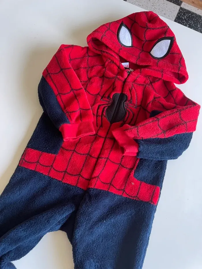 Combinaison spider man