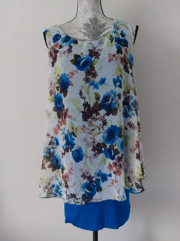 Robe 👗 courte à fleurs 🌸