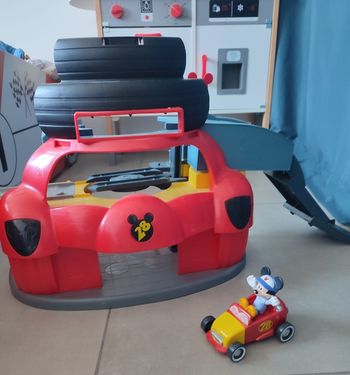 Garage mickey