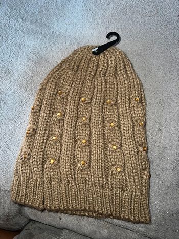 Bonnet enfant 3 - 5 ans à strass neuf étiqueté hiver