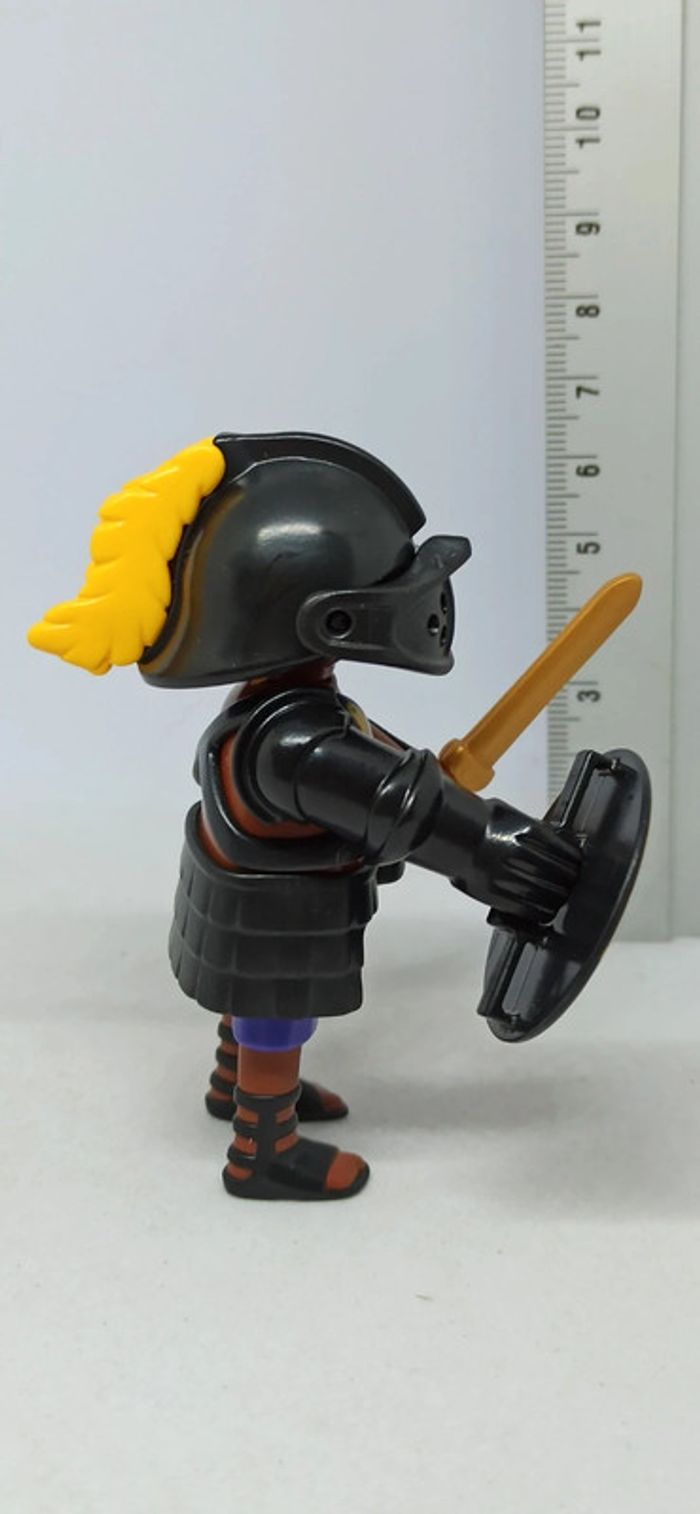 Homme gladiateur avec bouclier rond et glaive doré playmobil - photo numéro 4