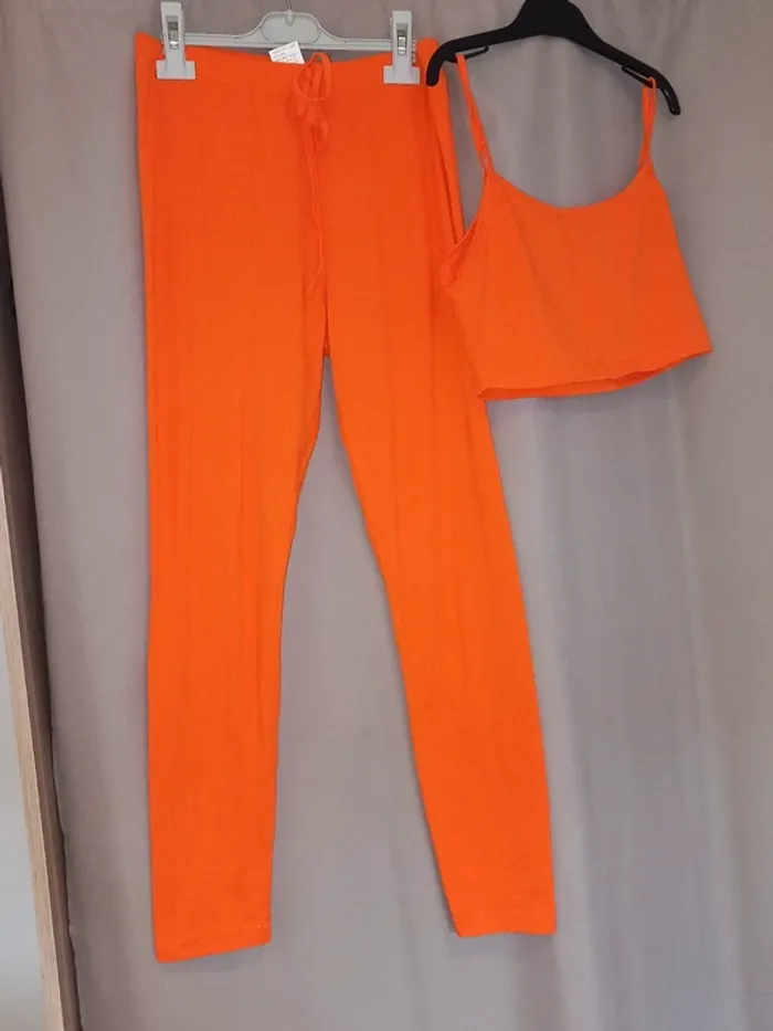 Ensemble orange - photo numéro 3