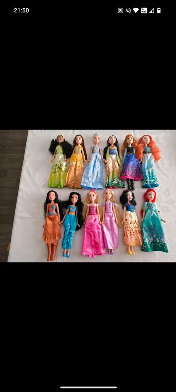 Lot poupées disney