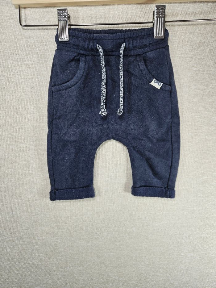 Jogging marine tape à l'œil 3mois