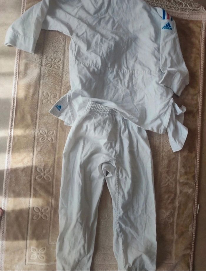 Kimono de judo Adidas - taille 130/140 - photo numéro 6