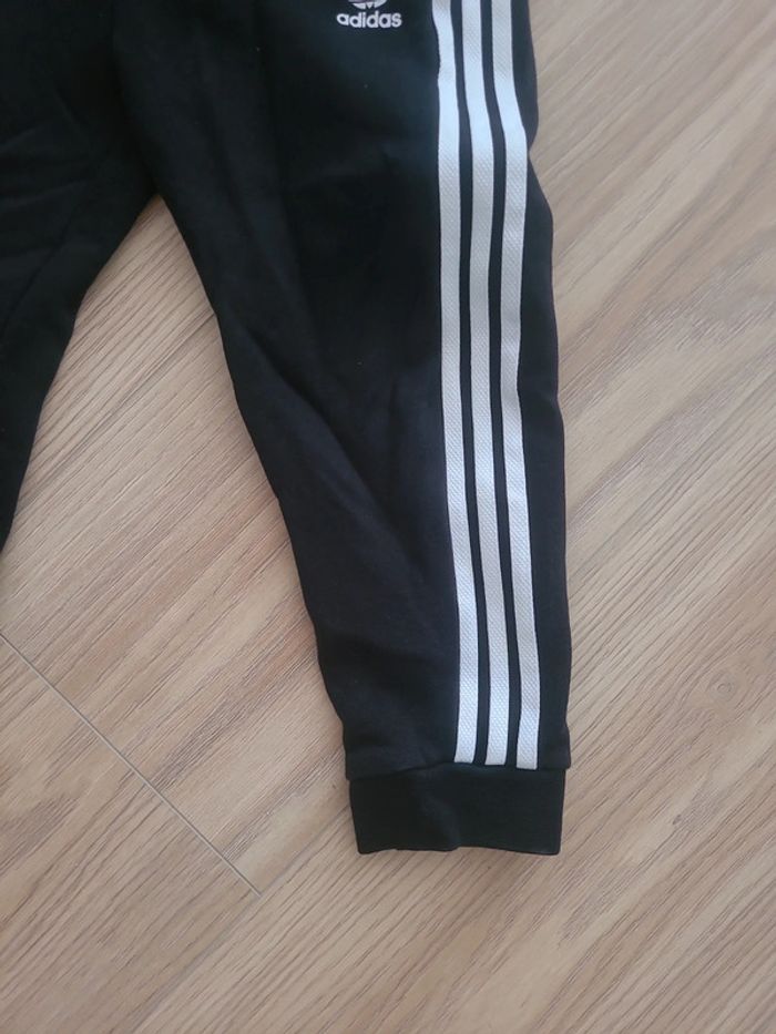 Survêtement adidas 4 ans - photo numéro 2