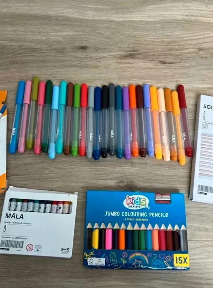 Lot  crayon neuf - photo numéro 3