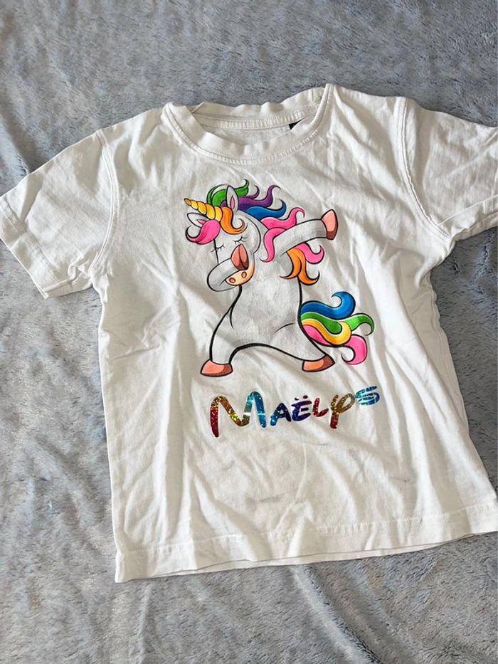 T-shirt licorne maelys personnalisé 8 ans