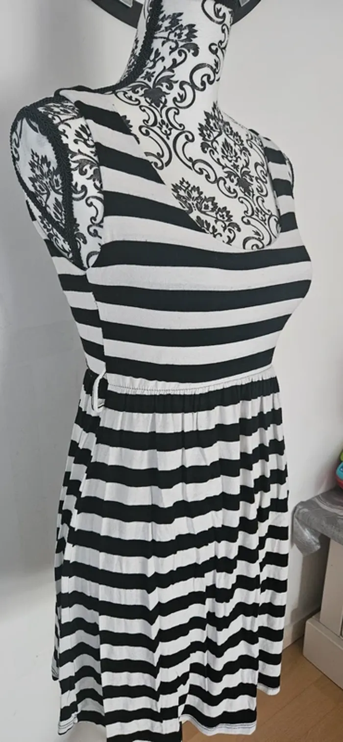 Robe courte rayure - photo numéro 3