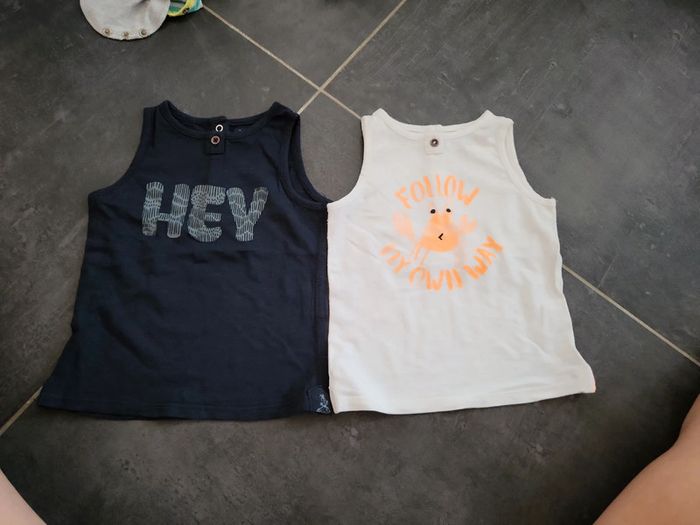 2 tee-shirts kiabi 12 mois