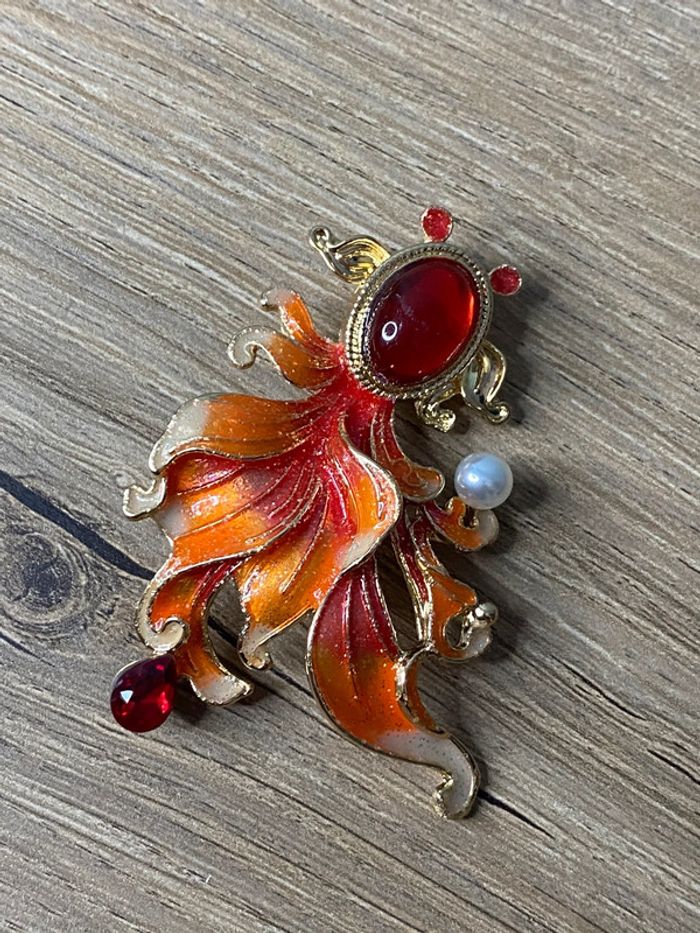 Broche poisson voile de chine
