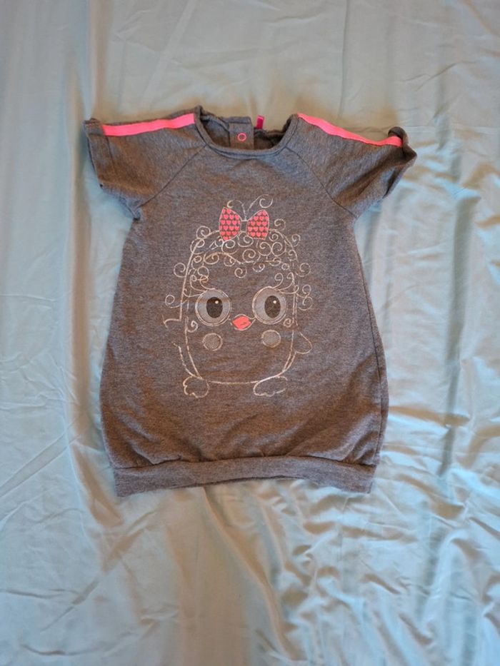 Tee-shirt gris bébé