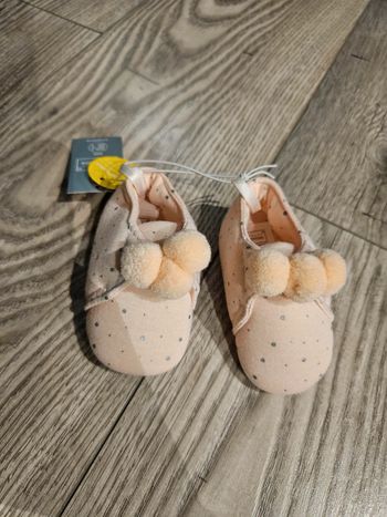 Chausson neuf taille 18