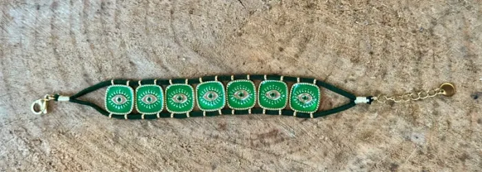 Bracelet manchette Réversible acier inoxydable or cordon vert médailles  carrés or ils - photo numéro 10
