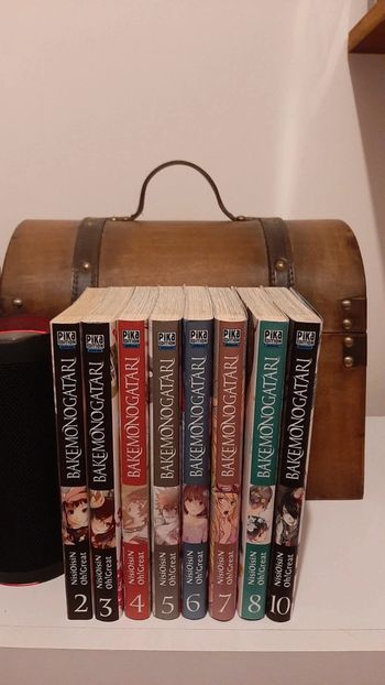 Manga Bakemonogatari tome 2 à 8 + 10 avec tome 4 et 8 collector