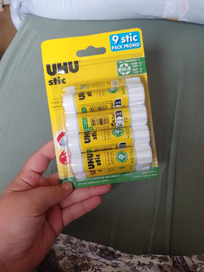 9 stic de colle uhu