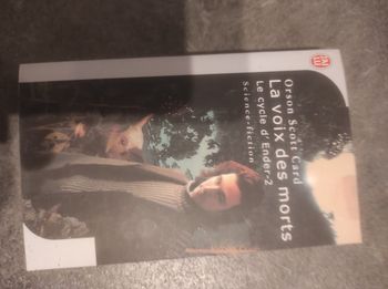 Le cycle d'Ender T2 La voix des morts Orson Scott Card - J'ai Lu 2003 