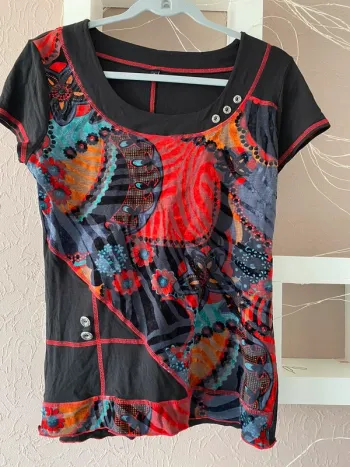Haut multicolore