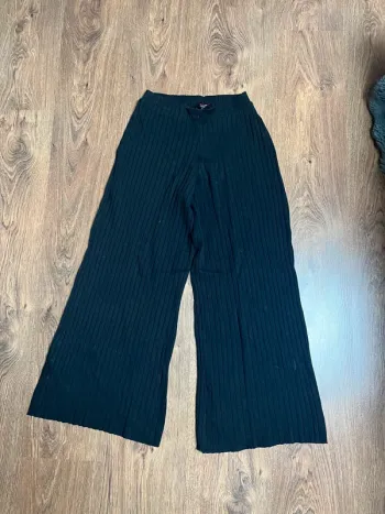 pantalon taille Xs jennyfer