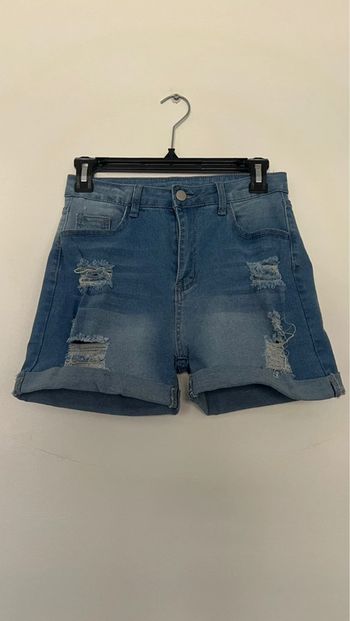 Short en jean en parfait état taille M . 85% coton