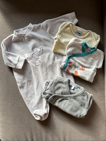 Lot vêtements 1 mois