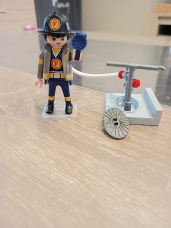 Playmobil spécial plus 4795 pompier soldat du feu