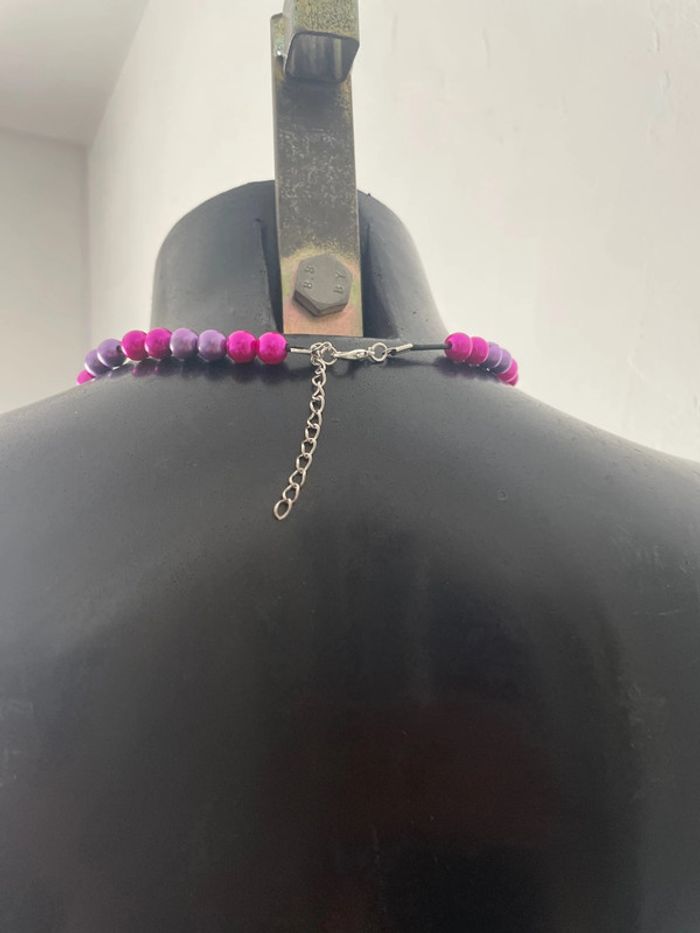 Collier rose et violet, ses mains taille unique - photo numéro 3