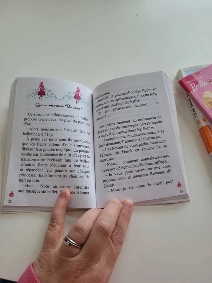 Livre barbie au bal des 12 princesses - photo numéro 3