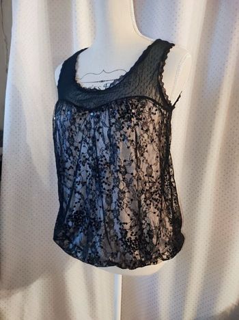 Haut Promod en dentelle plumetis et sequins, taille 2 soit taille 38, TBE