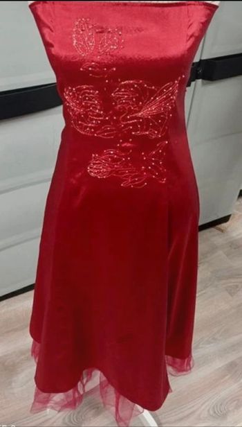 Robe de soirée bustier rouge en taille 42 très bon état
