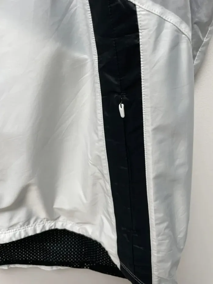 Under Armour Women's Run Vest with Hoodie Size XXL - photo numéro 5