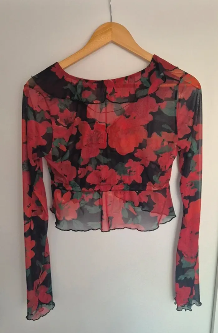 Haut fleurie - Pull&Bear - photo numéro 2