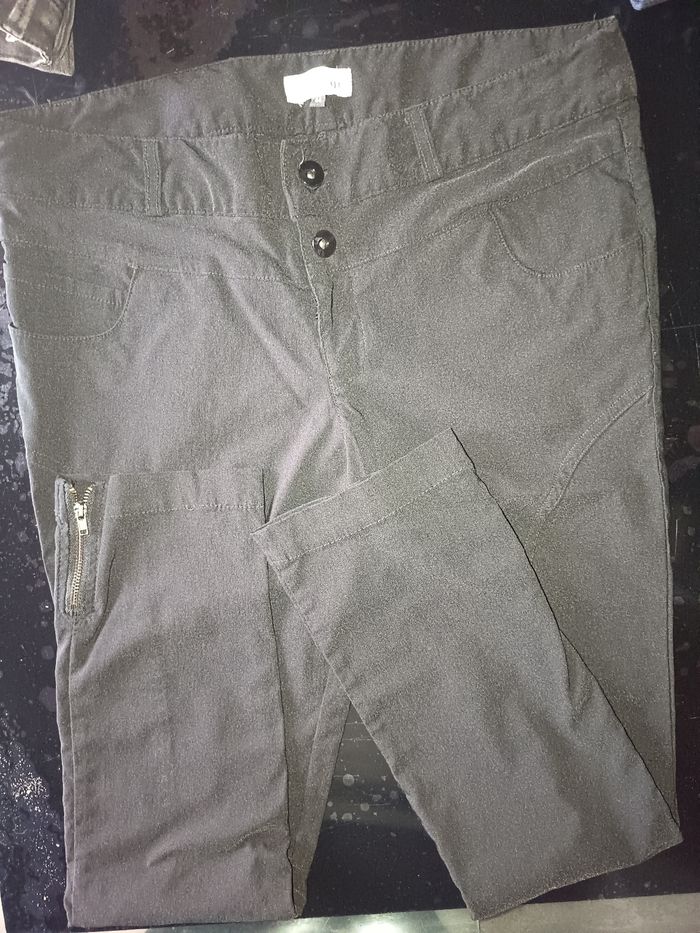 2 pantalons - photo numéro 4
