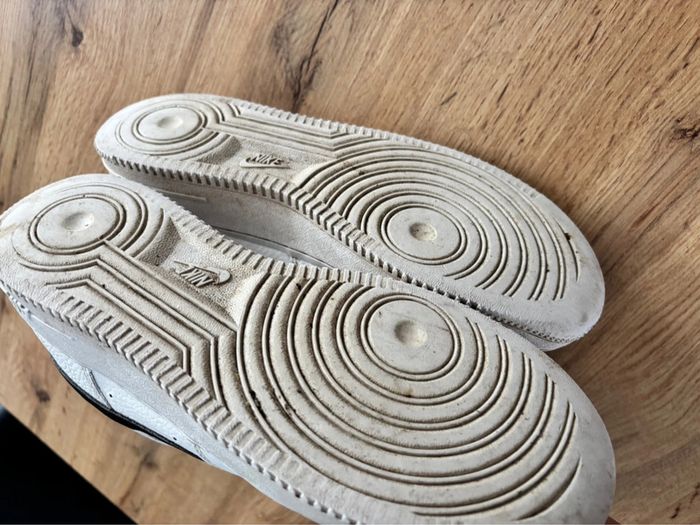 Baskets Nike air force one blanches et Virgile noire - photo numéro 3