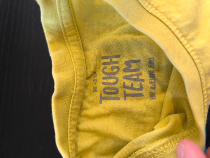 Lot 2 t-shirts sans manche/ chemisettes - photo numéro 2