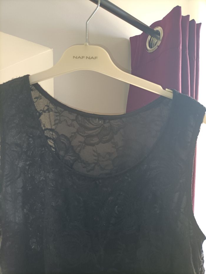 Robe noire dentelle femme taille 42 sans manches très bon état - photo numéro 2