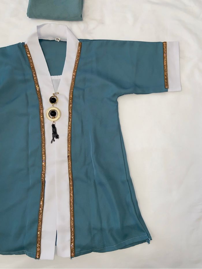 Abaya pour bébé de 1 an couleur vert blanc - photo numéro 2