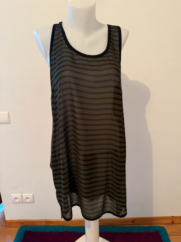 Robe en très bon état verte taille M