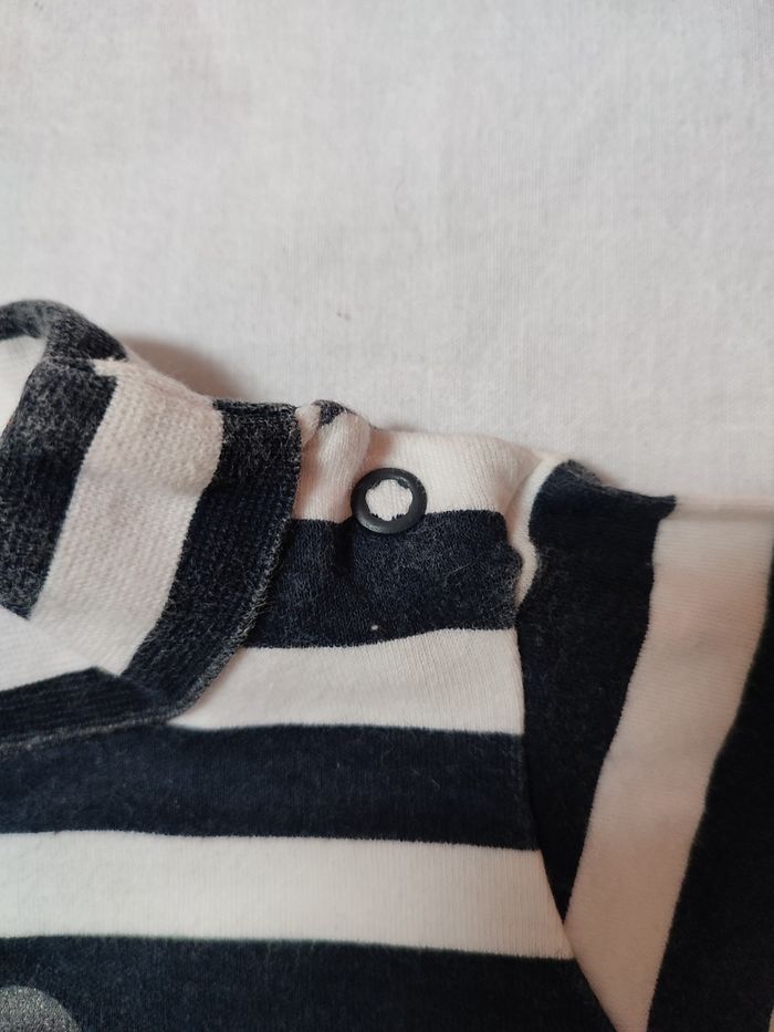 Bodies manches longues Mickey Mouse - 62 cm - Très bon état - Disney - photo numéro 4